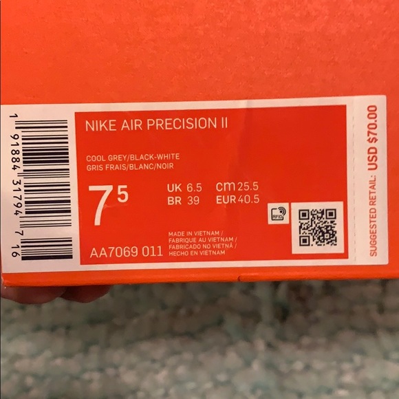 Nike basketball shoes - Picture 8 of 8